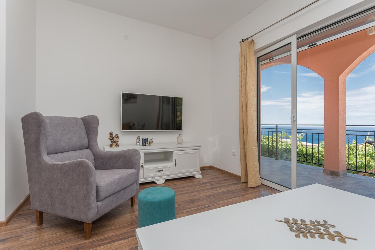 Apartments Natasa Sveti Stefan Ngoại thất bức ảnh