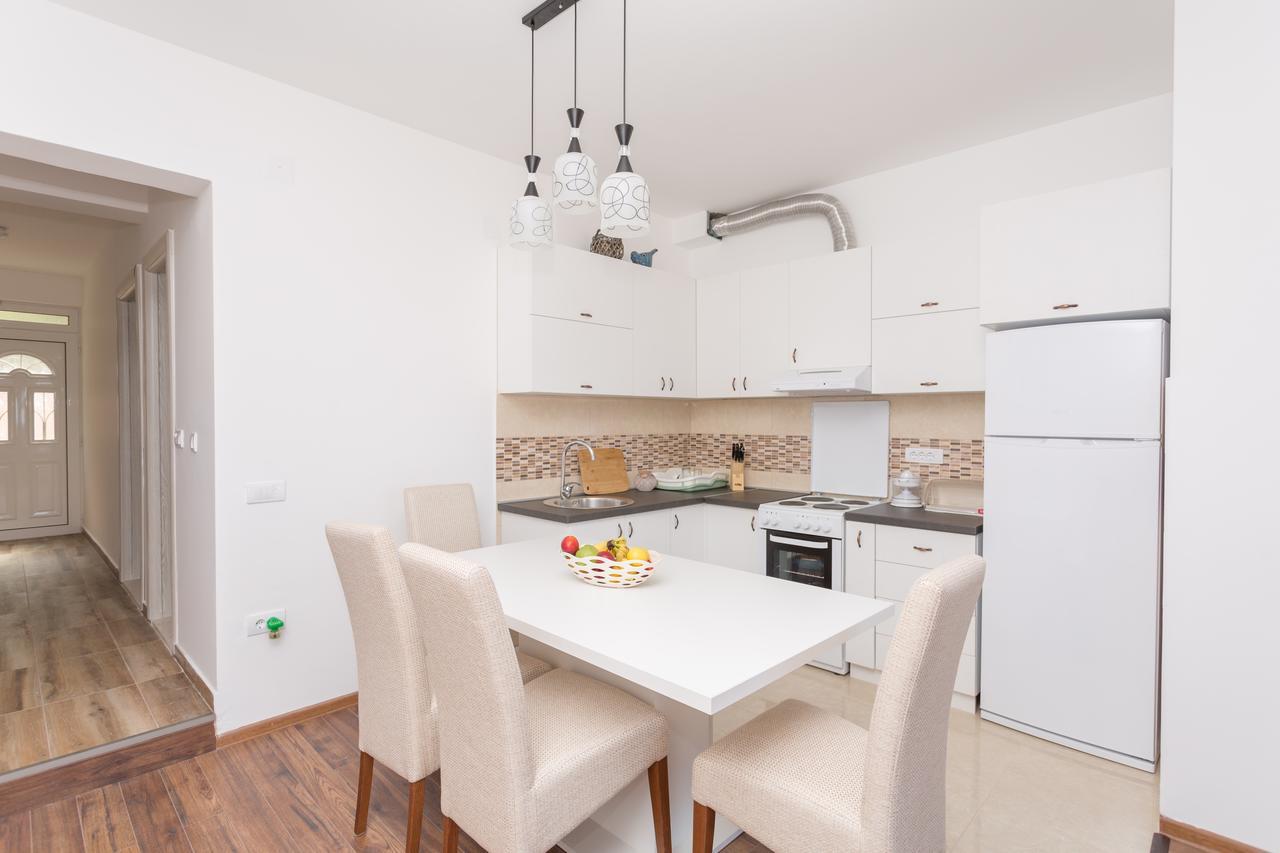 Apartments Natasa Sveti Stefan Ngoại thất bức ảnh